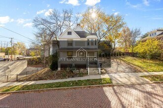 Building Photo - 1076 Ackley St