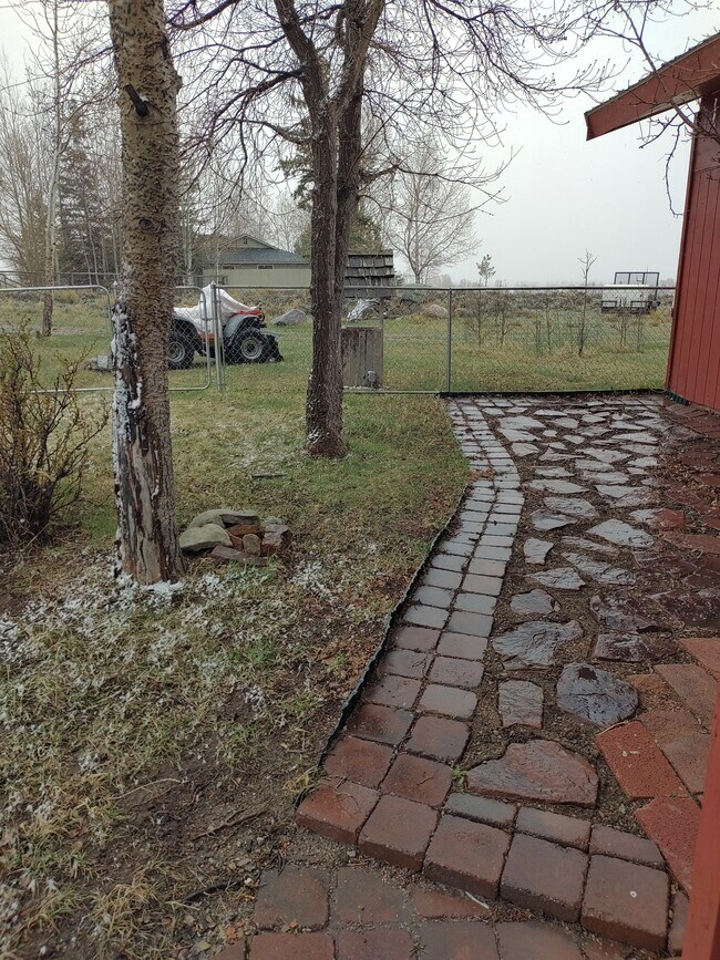 Foto del edificio - 20 Orcutt Dr