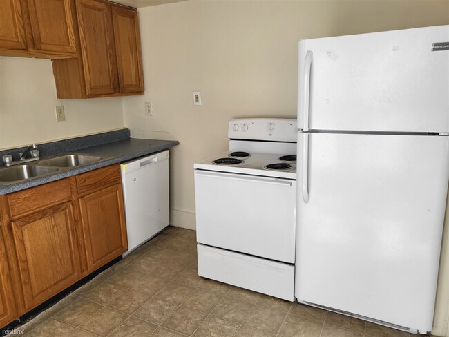 Foto del edificio - 2 br, 1 bath House - 209 Perrin St Apt #1