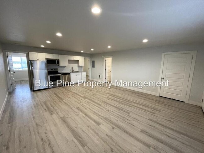 Building Photo - 170 Opal Ct