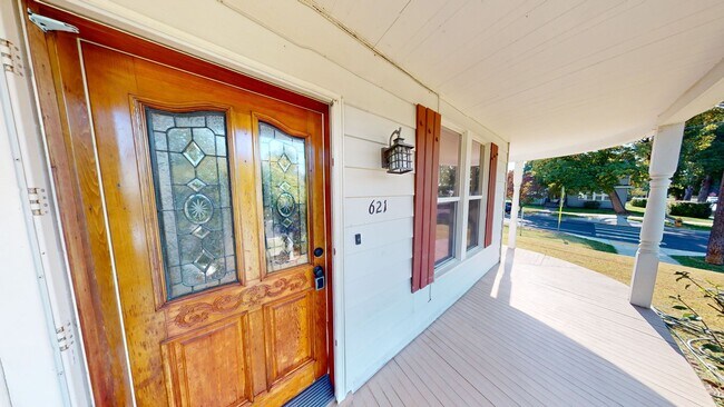 Foto del edificio - 621 S 1st Ave