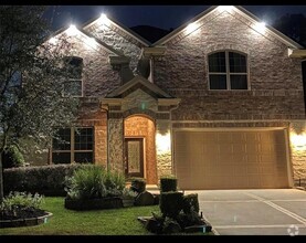 Building Photo - 135 Teralyn Grv Lp