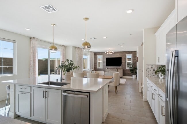 Foto del edificio - 2480 Iverstone St