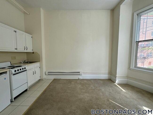 Building Photo - 1223 Beacon St