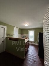 Building Photo - 321 A St