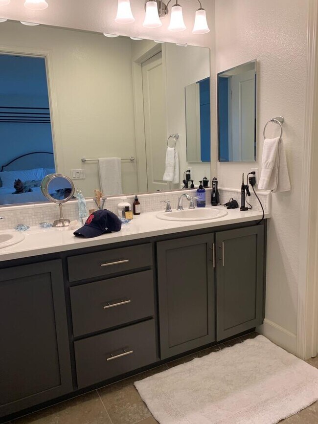 Foto del edificio - 51 Kennedy Ave