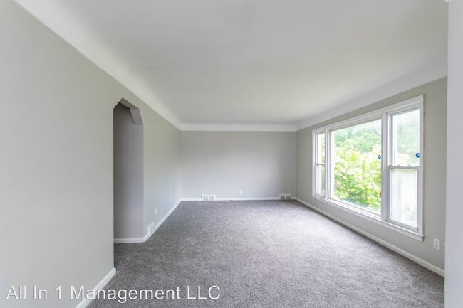 Building Photo - 3 br, 1.5 bath House - 18401 Beland
