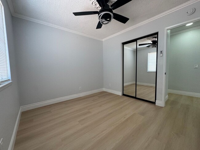 Foto del edificio - Beautifully Remodeled 3 Bed, 2 Bath $1,795.00