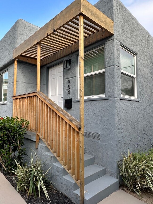 Building Photo - 952-58 22nd St