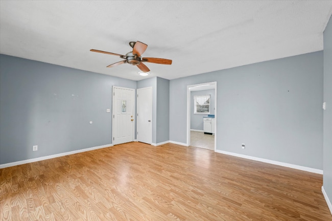 Building Photo - 615 E Colorado Ave