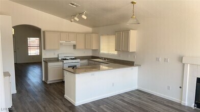 Building Photo - 9109 Living Rose St