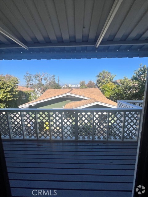 Building Photo - 425 S Cabrillo Ave