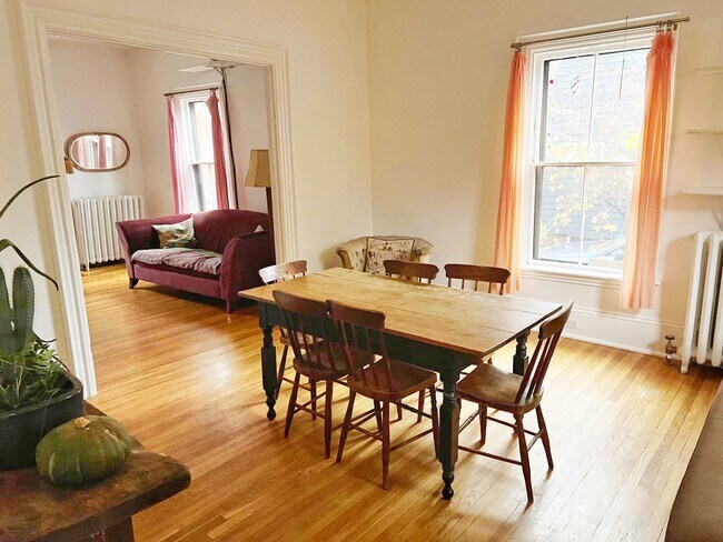 View into living room - 24 Glenwood Rd
