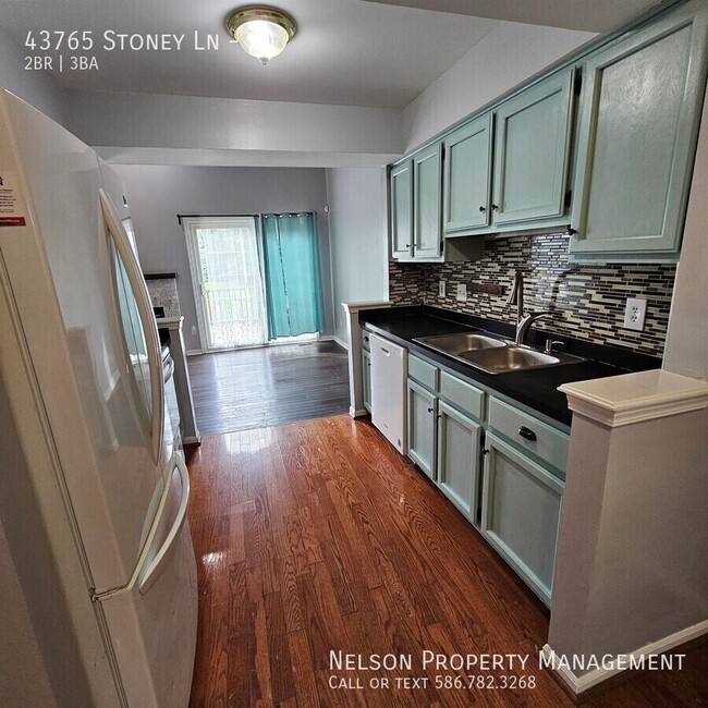 Building Photo - 43765 Stoney Ln