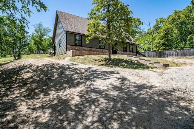 Foto del edificio - 3 Bed 3 Bath Luxury Rental Sapulpa