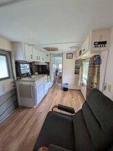 Building Photo - 28513 S Palm Ct Dr