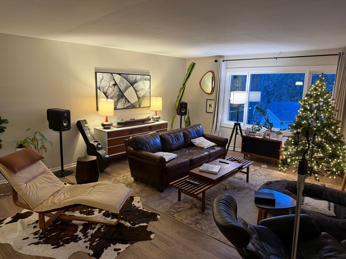 Foto principal - 13360 W Bluemound Rd