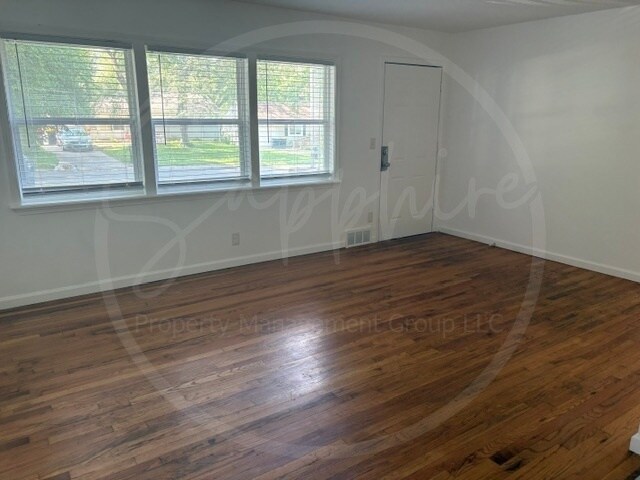 Foto del edificio - 11403 Richmond Ave