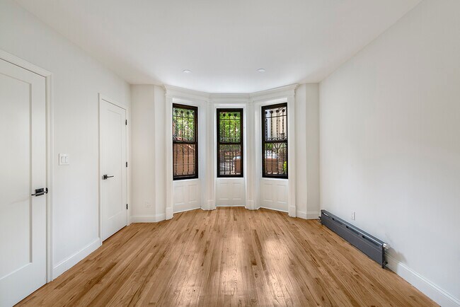 Foto del edificio - 1097 Park Pl