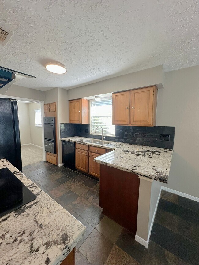 Foto del edificio - 21314 Highland Knolls Dr