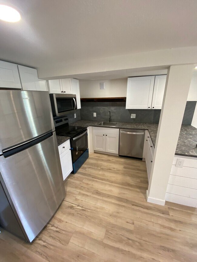 Building Photo - Burdick/Stevenson-PM-021-0147-3602
