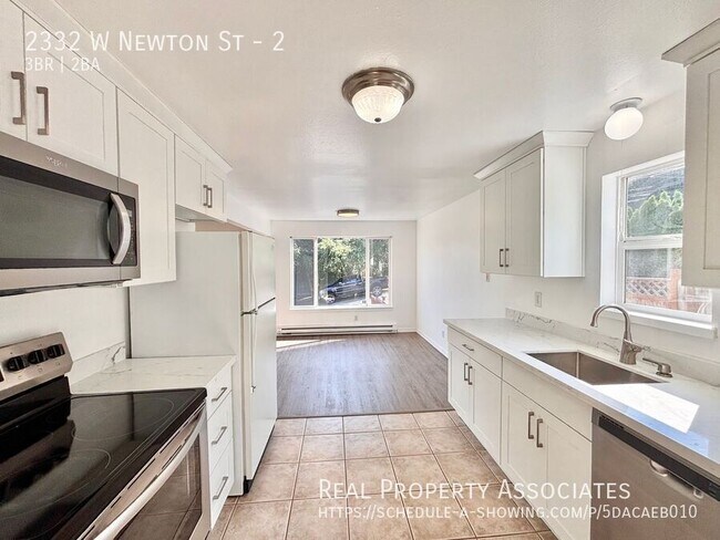 Foto del edificio - 2332 W Newton St