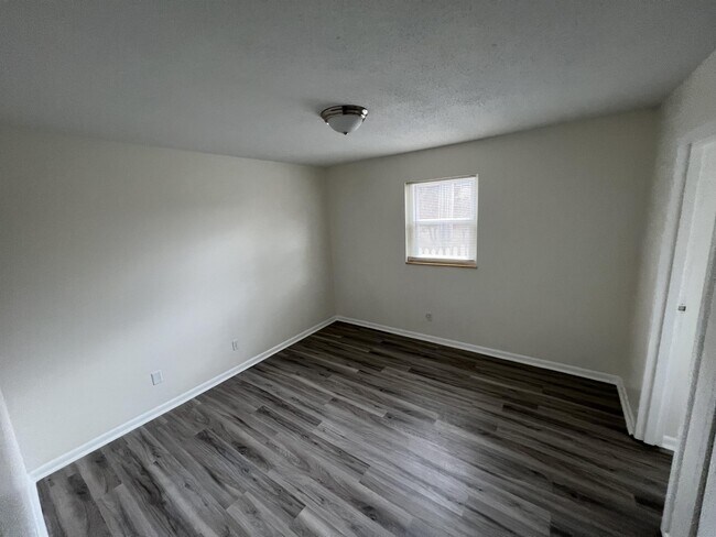 Foto del edificio - 209 N Woodland Dr