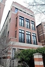 Building Photo - 2850 N Burling St