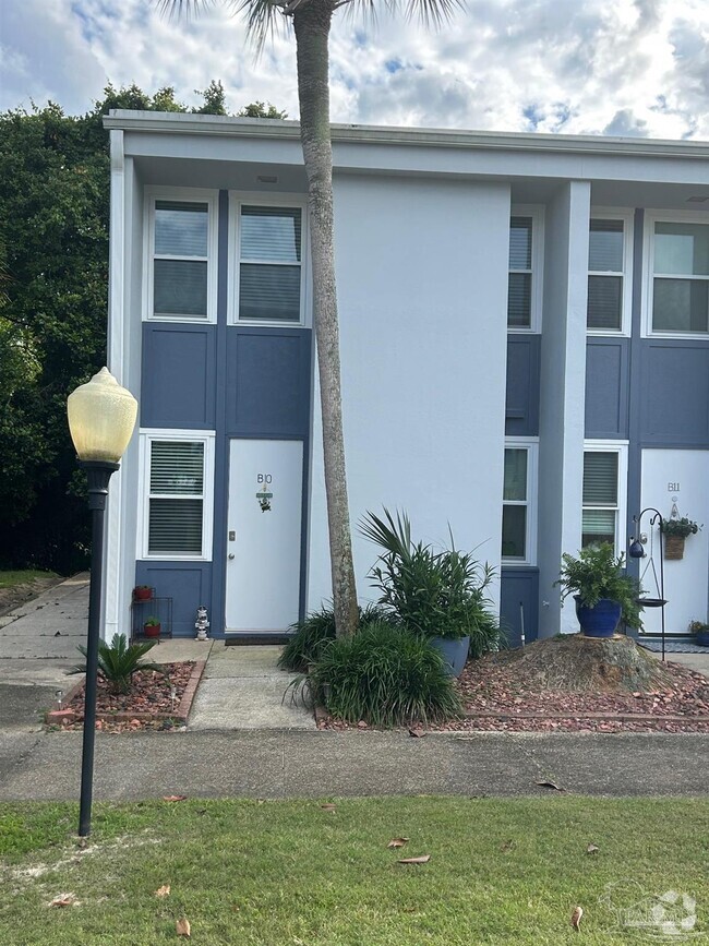 Building Photo - 201 Pensacola Beach Rd