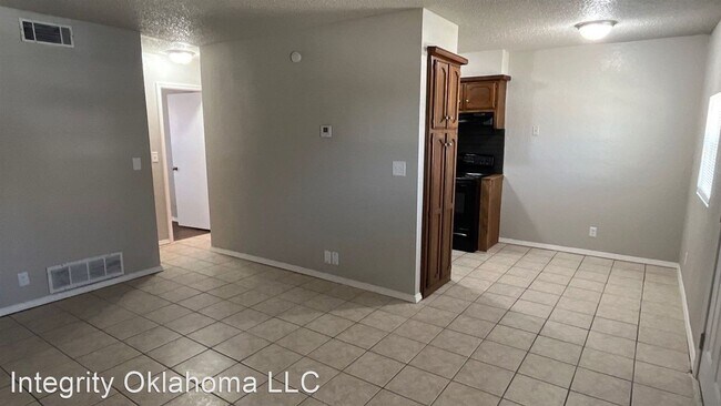 Building Photo - 1 br, 1 bath House - 3020 S. Lee Ave