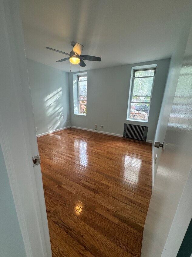Bedroom 1 - 6865 76th St