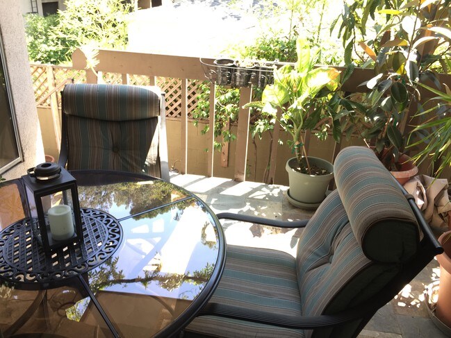 Upper patio area directly off the living room for indoor/outdoor living - 500 S Oak Knoll Ave