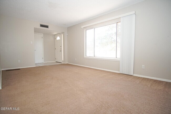 Building Photo - 2348 Mermaid Dr
