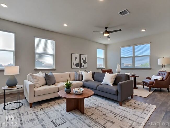 Building Photo - 3029 Egan Dr