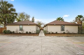 Building Photo - 12 E St