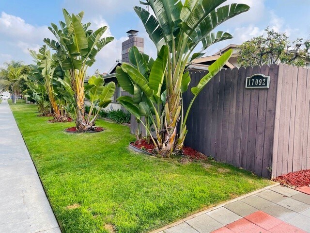 Foto del edificio - 17092 Emerald Ln