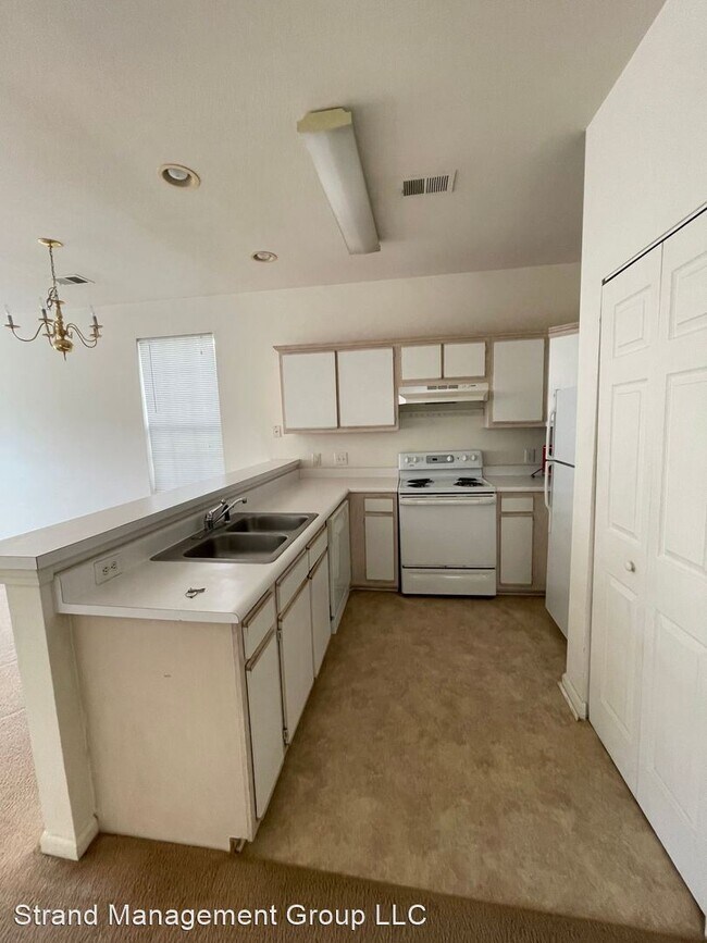 Building Photo - 1290 River Oaks Dr