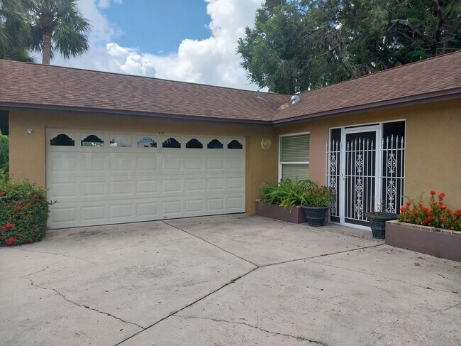 Foto del edificio - 3962 Basswood Dr