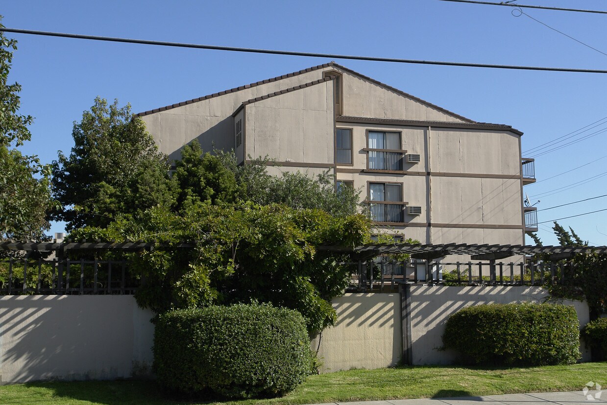 Foto del edificio - 2011-2031 Market Ave