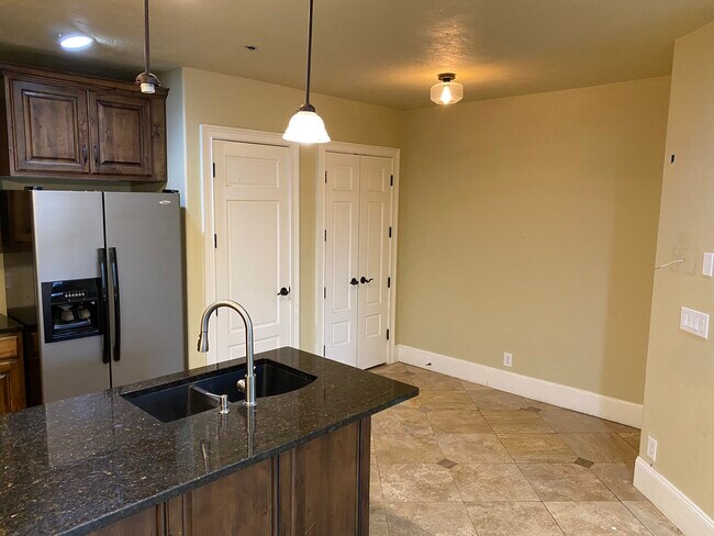 Foto del edificio - ARBOR #211