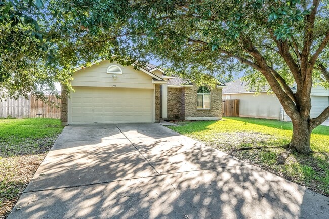 Building Photo - 3715 Westfield Dr