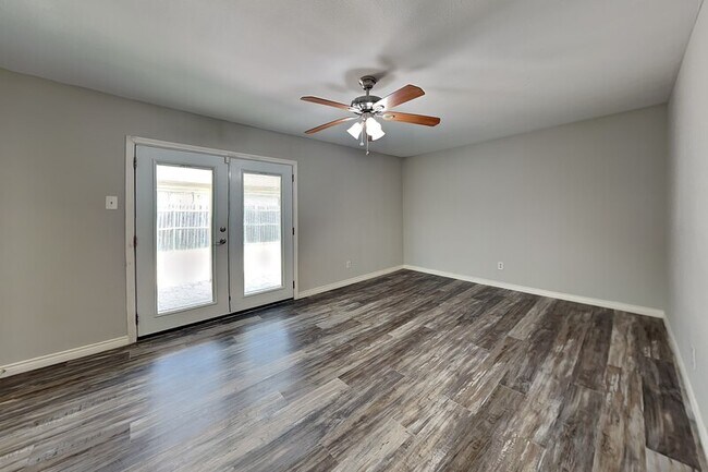 Building Photo - 1654 Belltower Dr