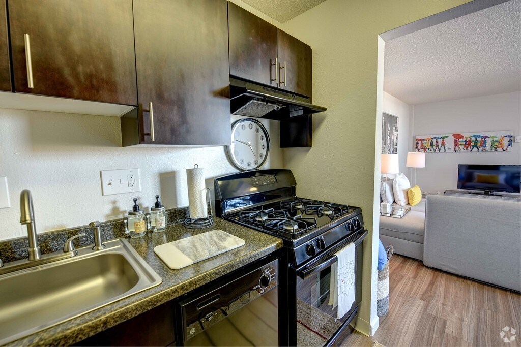 Westwood Green Apartments Rentals Lakewood, CO
