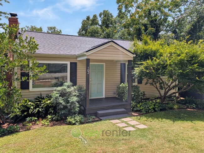 Building Photo - Updated Overbrook Home with Finished Basement & Fenced Yard Near Downtown Greenville