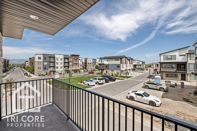 Photo - PROMOTION- FREE pet rent and FREE Pet Deposit (Up to 2 Pets)+ $500 Credit towards HOAs  1 MONTH F... Townhome