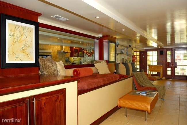 Building Photo - 55 Fair Oaks St