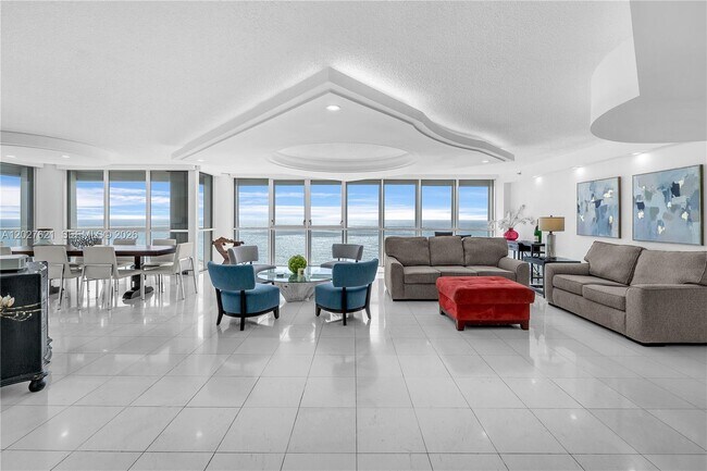 Foto del edificio - 16485 Collins Ave