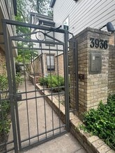 Building Photo - 3936 Travis St