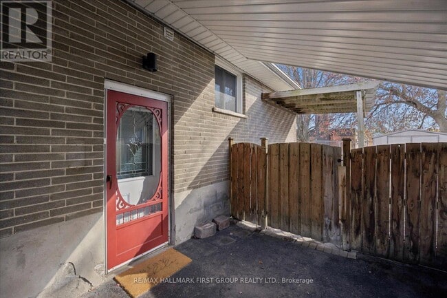 Building Photo - 437 Brentwood Ave