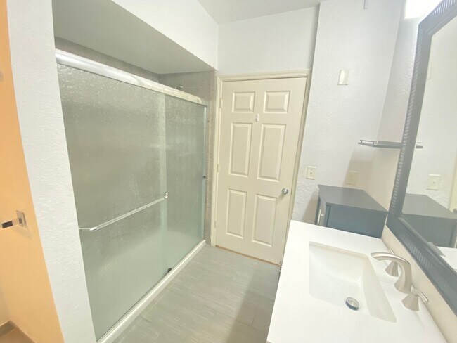 Foto del edificio - THE GRANDE DOWNTOWN CONDO - 1BR/1BA